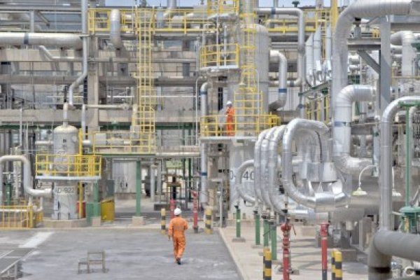 Rompetrol Rafinare se măreşte